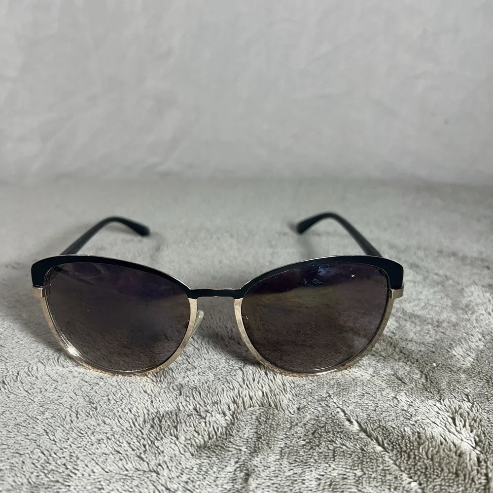 Jessica Simpson Round Sunglasses Black Rose Designer Frame & Gradient Lenses